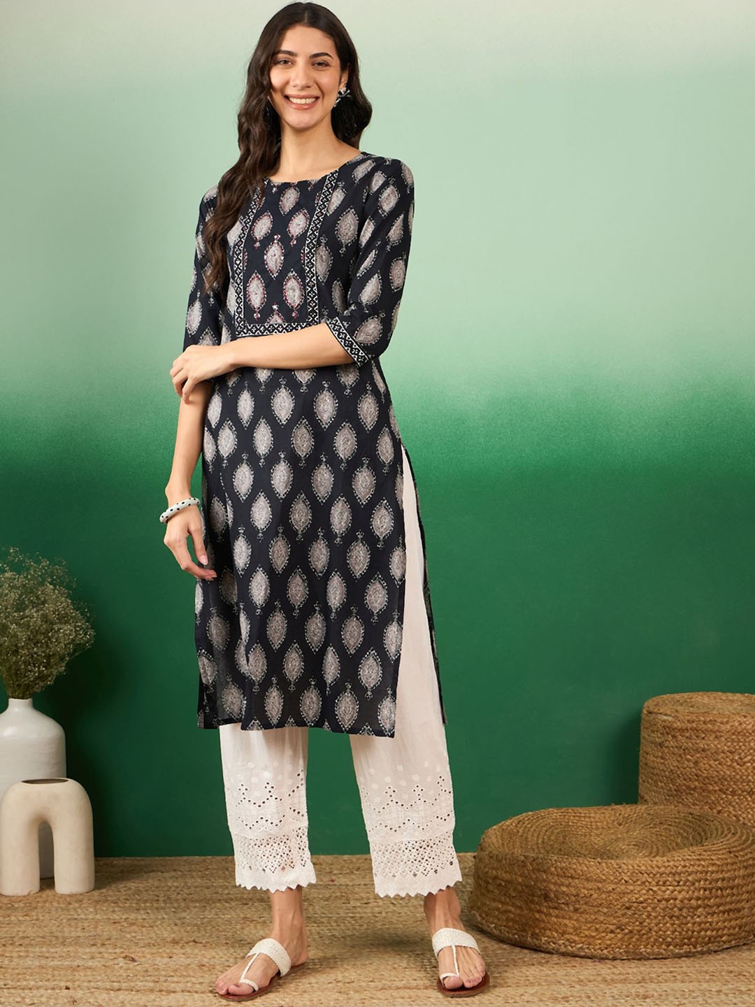 

Sangria Ethnic Motifs Printed Cotton Round Neck Straight Kurta, Black