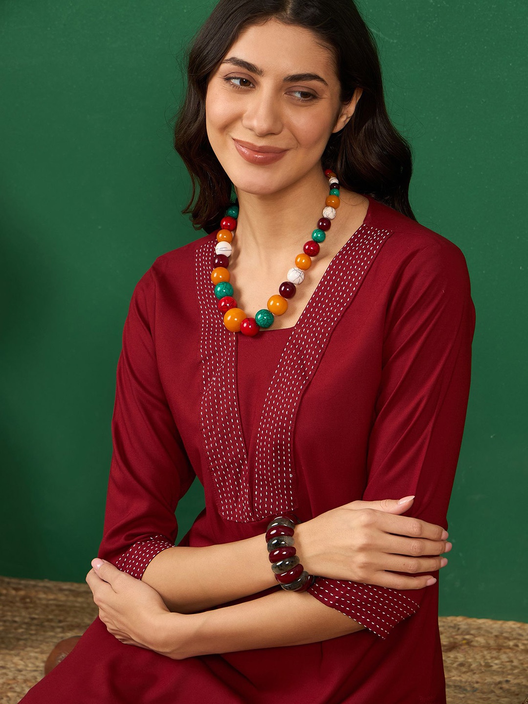 

Sangria Maroon V-Neck Thread Worked Straight Kurta