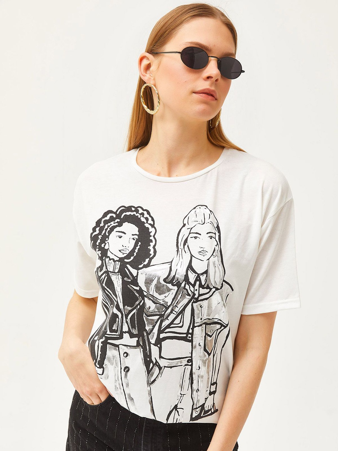 

Olalook Women Graphic Printed Round Neck Round Neck T-shirt, Off white