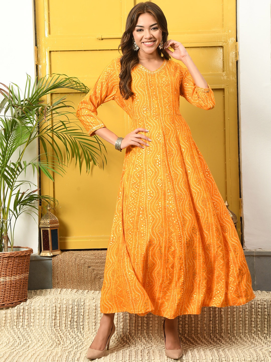 

AAYUMI Bandhani Printed Mirror Work Anarkali Kurta, Yellow