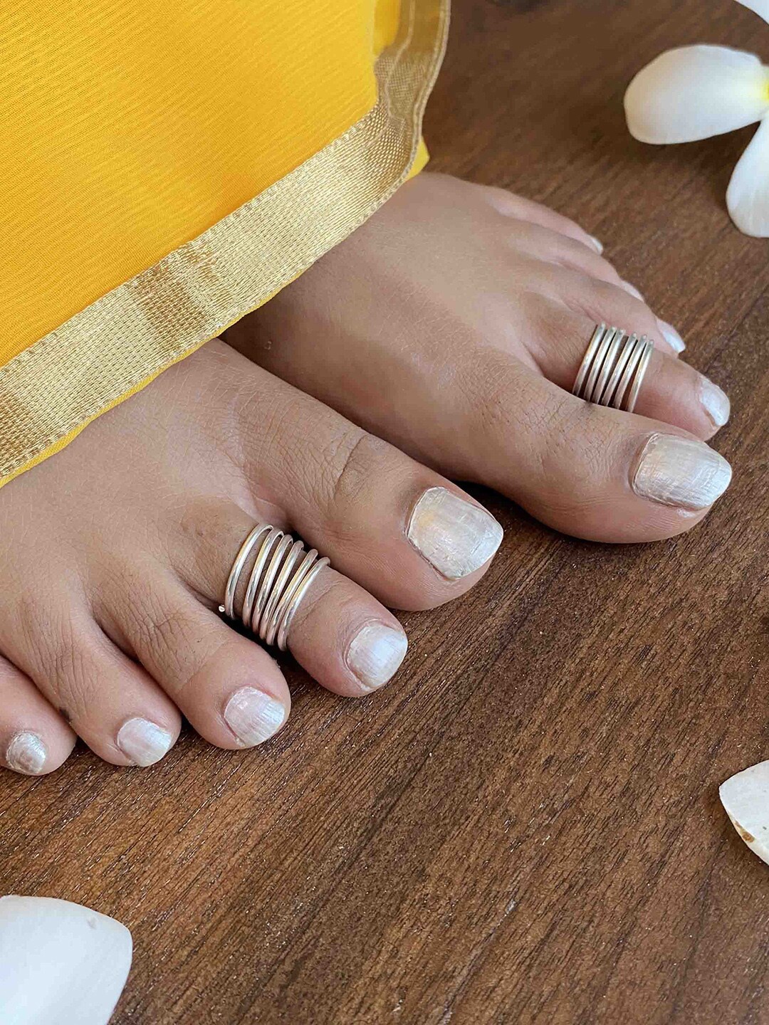 

Unniyarcha 92.5 Silver-Plated Silver Toe Rings