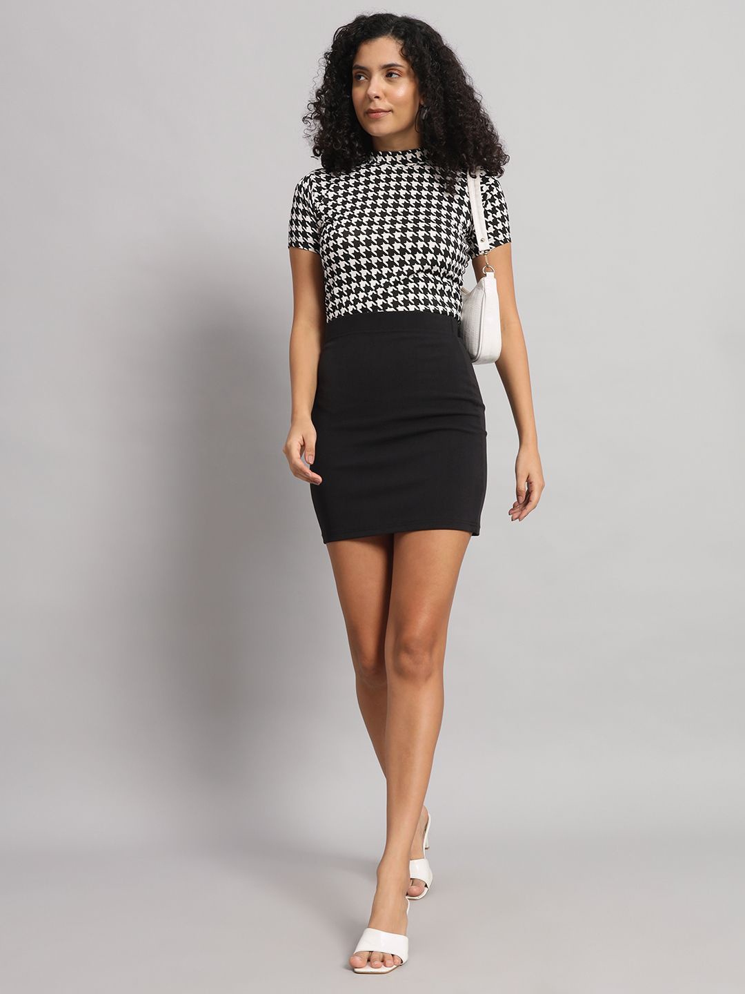 

Dream Beauty Fashion Printed Round Neck Top & Skirt Co-Ords Set, Black