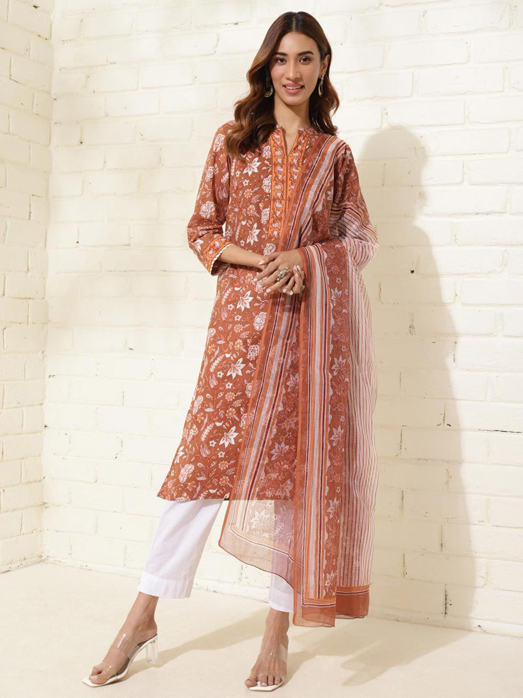 

Fabindia Floral Printed Mandarin Collar Pure Cotton Straight Kurta With Trousers & Dupatta, Brown