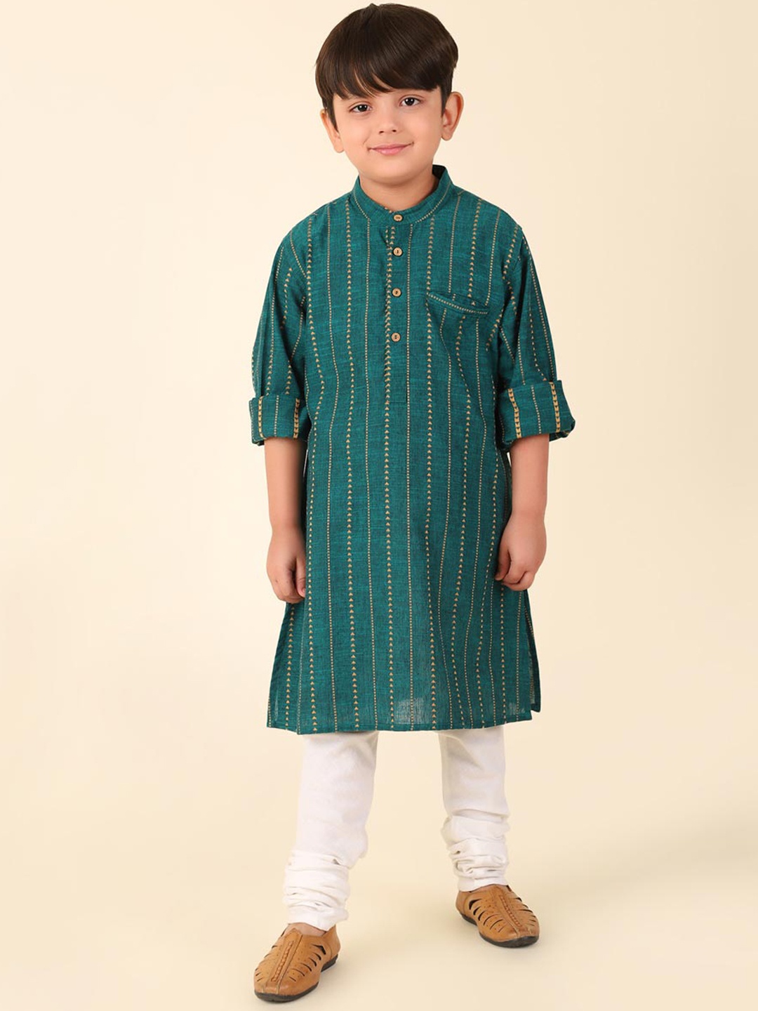 

Fabindia Boys Striped Printed Mandarin Collar Thread Work Curved Anarkali Cotton Kurta, Teal