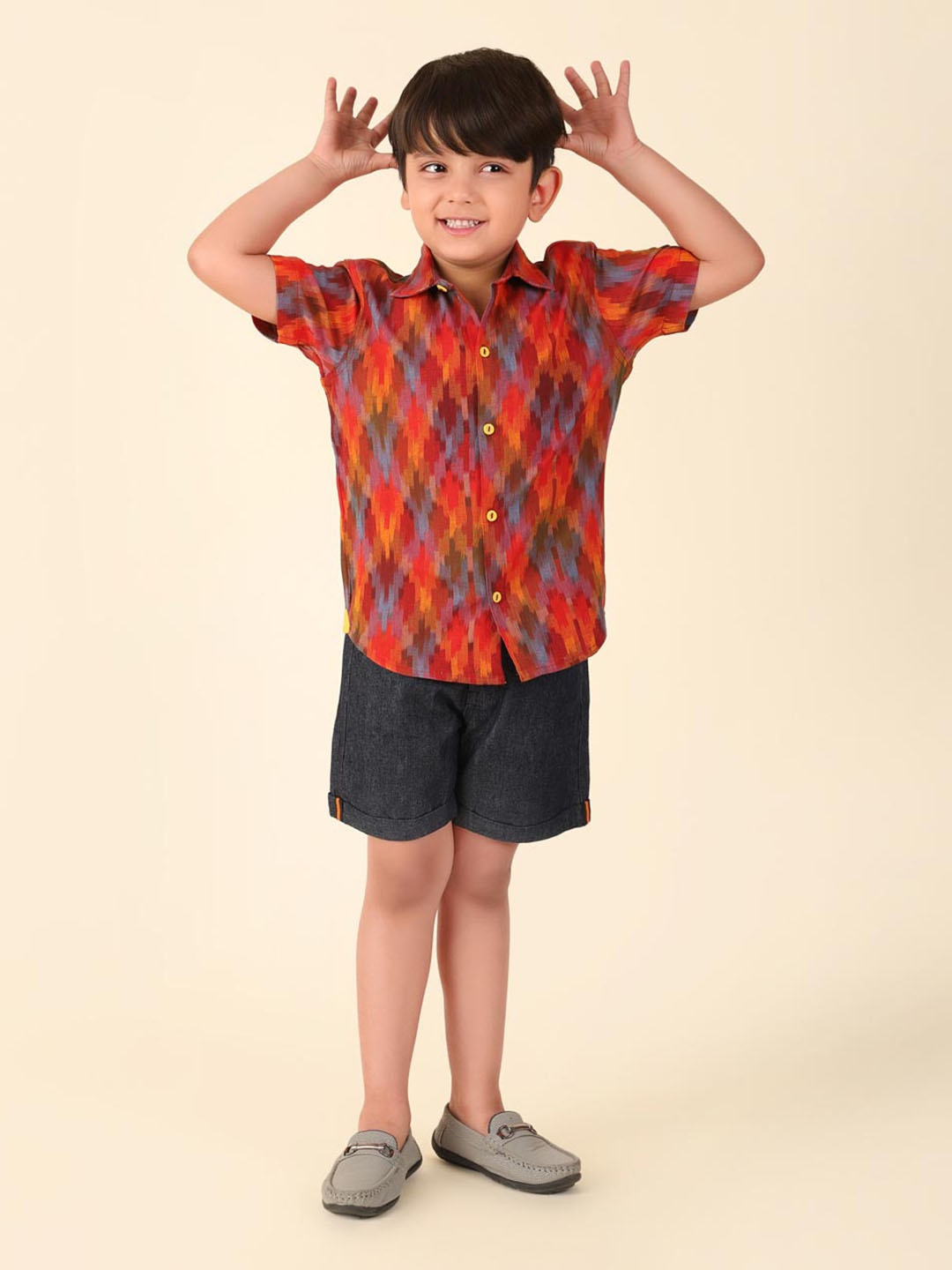 

Fabindia Boys Floral Printed Casual Shirt, Red