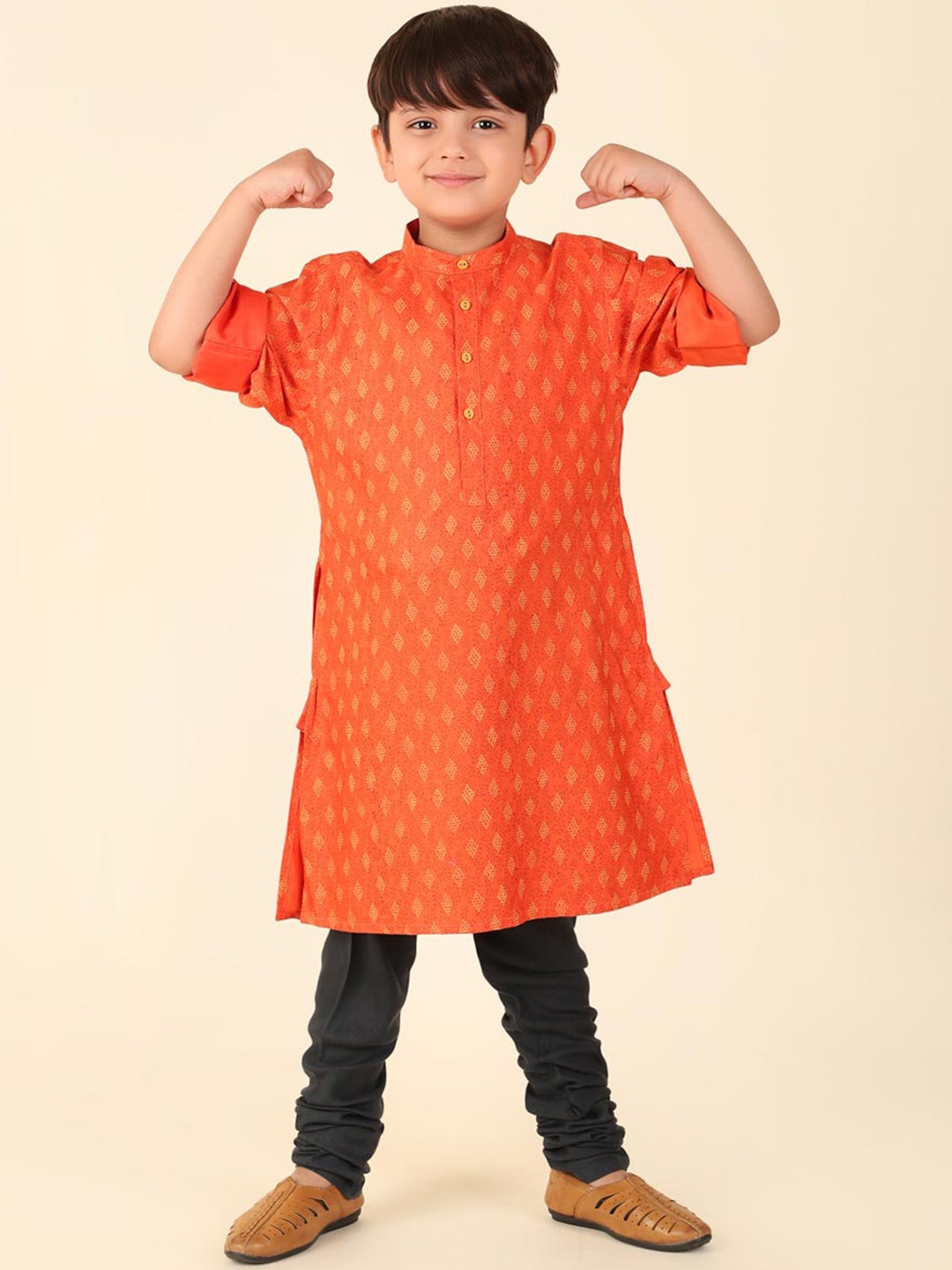 

Fabindia Boys Geometric Embroidered Flared Sleeves Thread Work Anarkali Kurta, Orange