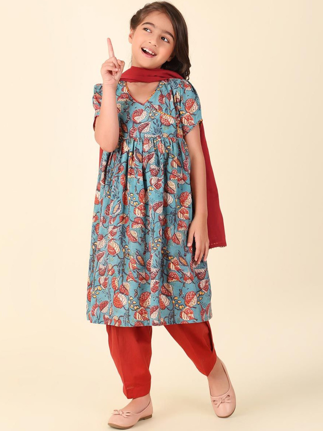 

Fabindia Girls Floral Printed V-Neck Pure Cotton Straight Kurta With Salwar & Dupatta, Teal