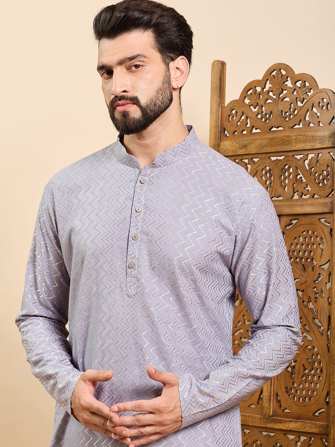 

Anouk Mauve Ethnic Motifs Self Design Mandarin Collar Thread Work Cotton Kurta