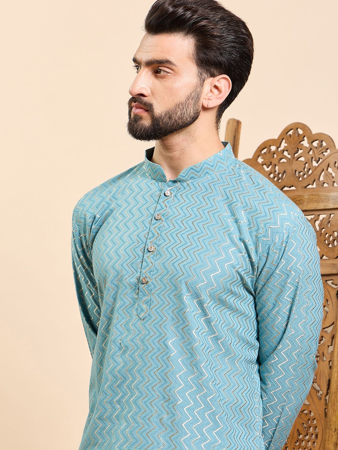 

Anouk Sea Green Ethnic Motifs Self Design Mandarin Collar Thread Work Cotton Kurta