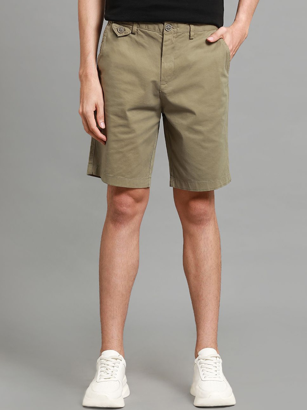 

Banana Club Men Mid-Rise Cotton Shorts, Khaki