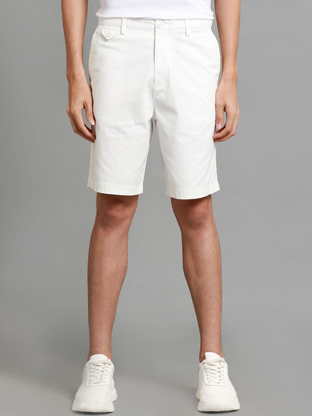 

Banana Club Men Mid-Rise Regular Fit Chino Shorts, White