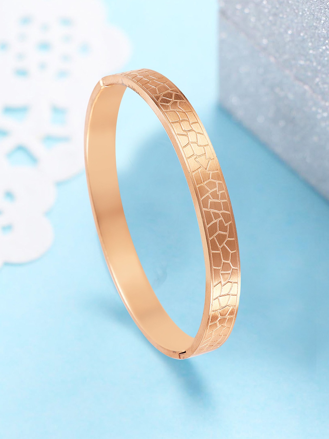 

The Roadster Lifestyle Co. Men Kada Bracelet, Gold