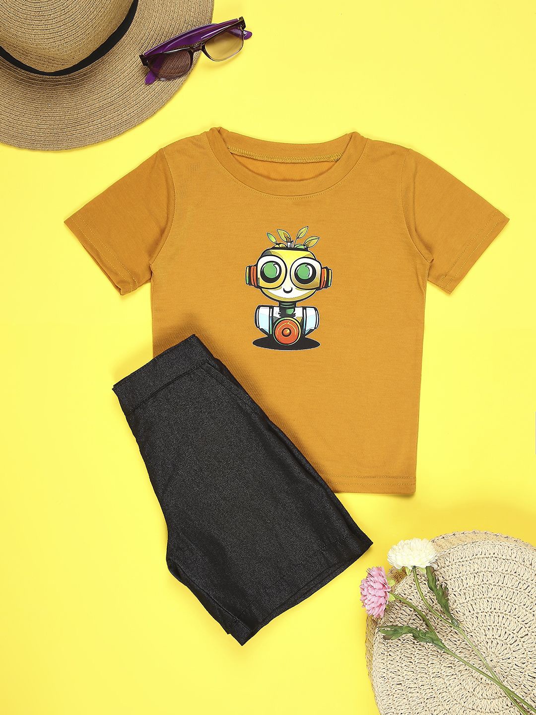 

Cutiekins Boys Printed T-shirt With Shorts, Mustard