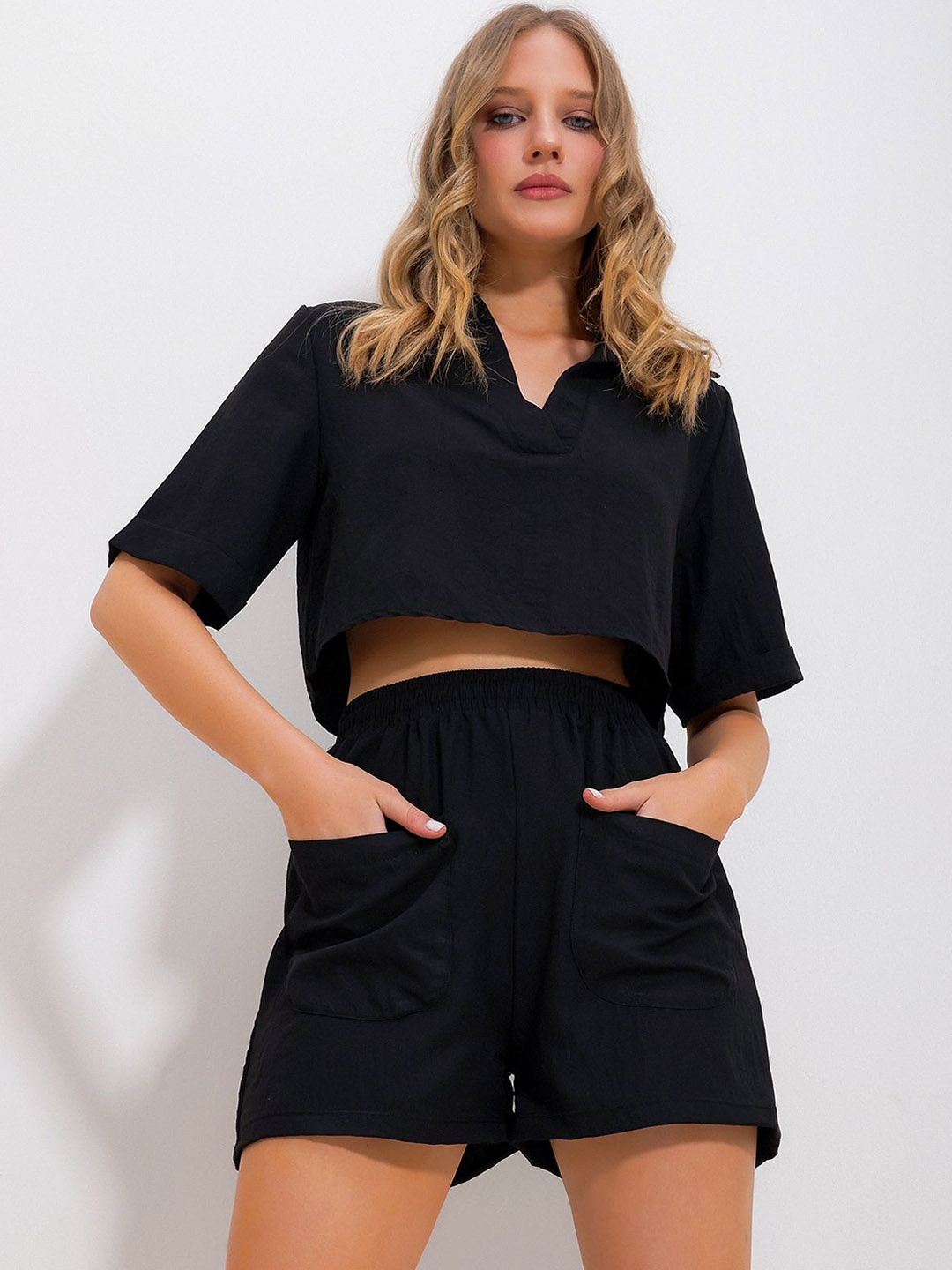 

Trend Alacati stili Top With Shorts Co-Ords, Black