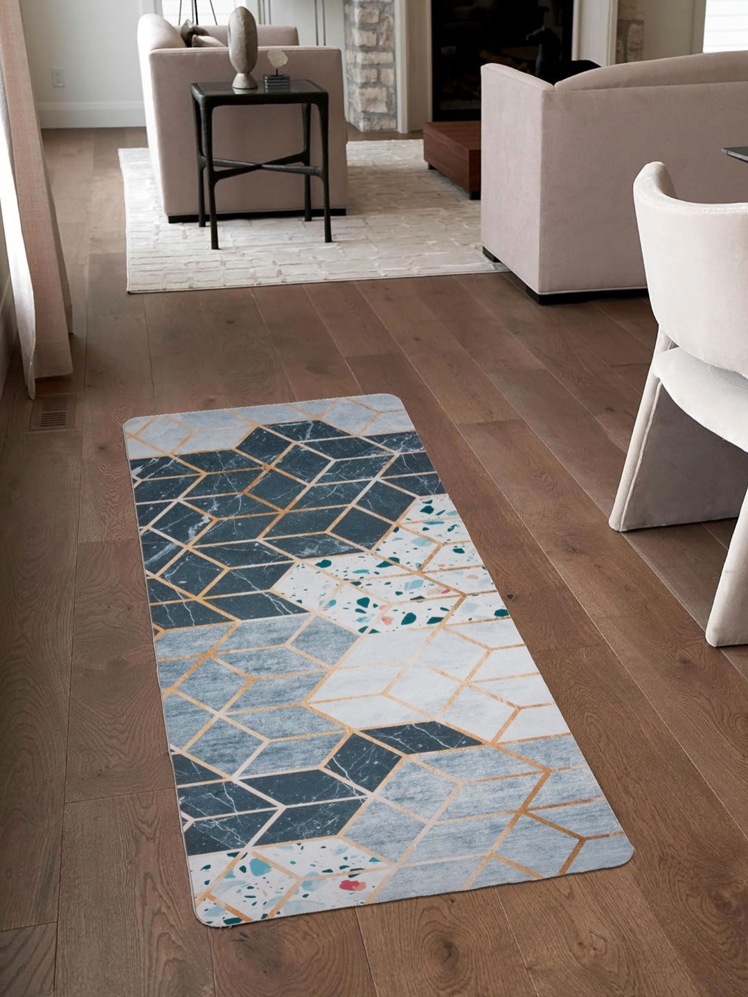 

Kuber Industries White Geometric Anti-Skid Runners