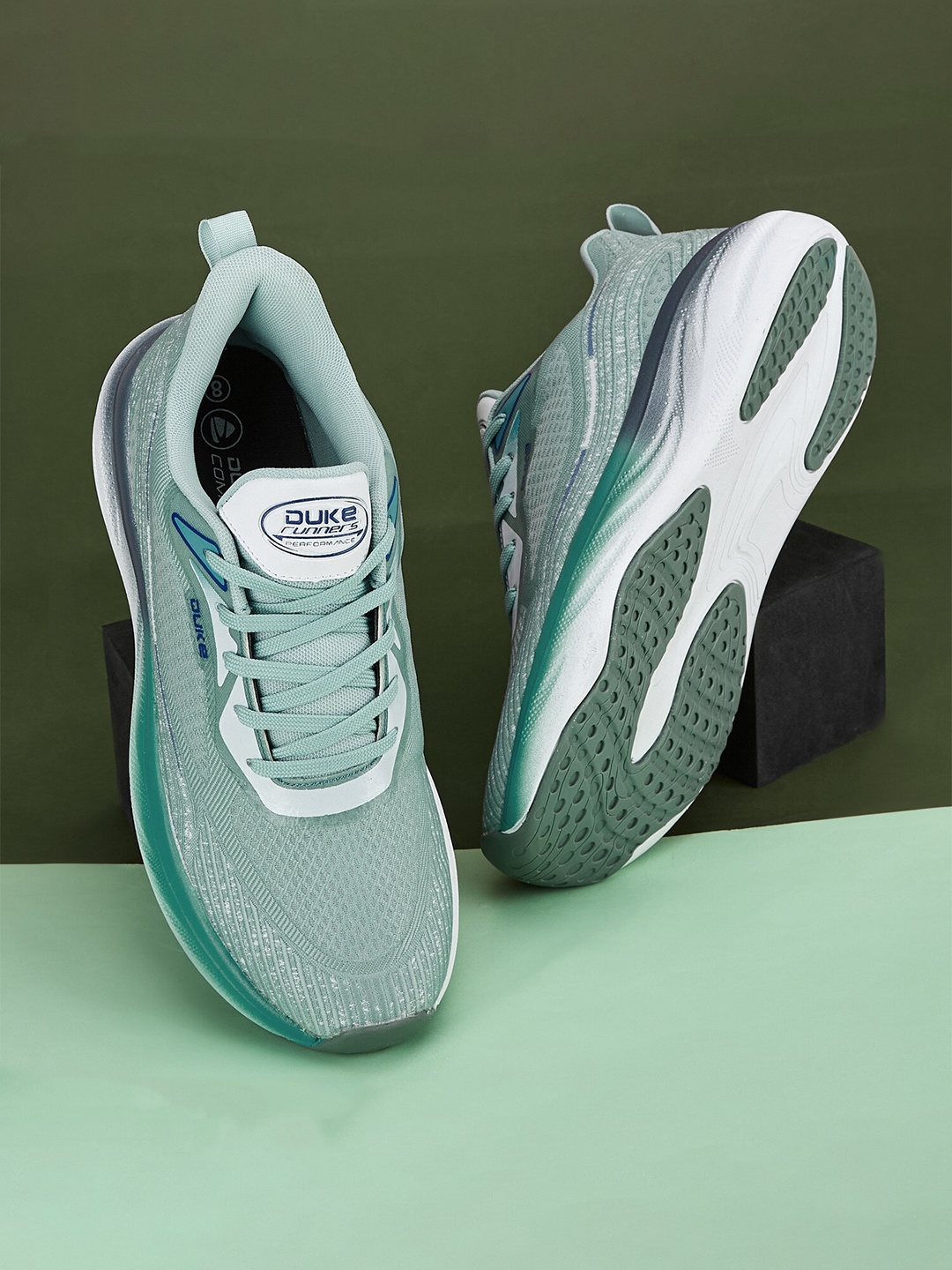 

Duke Men Colourblocked Running Shoes, Green
