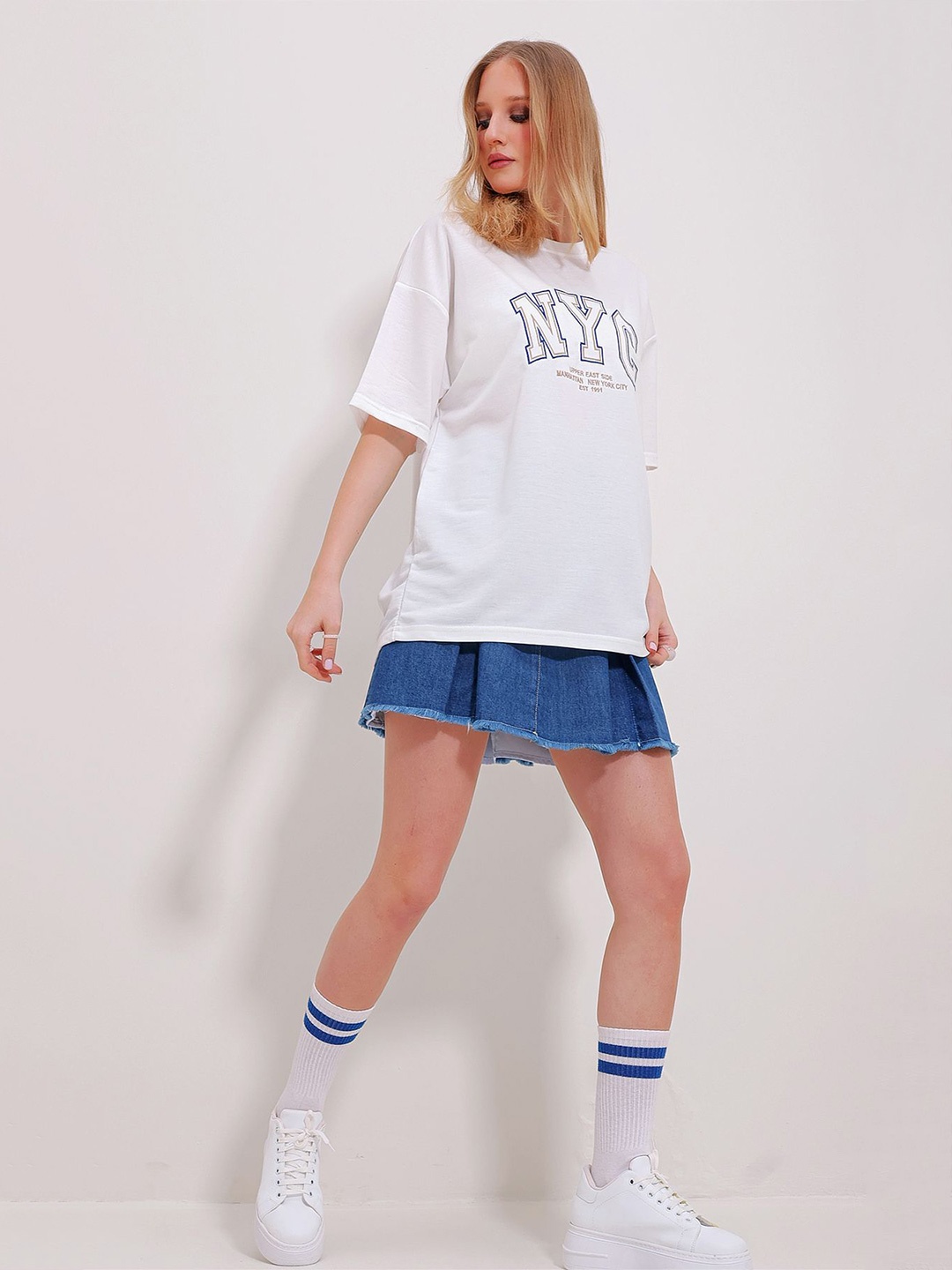 

Trend Alacati stili Women Typography Printed Oversized T-shirt, Na