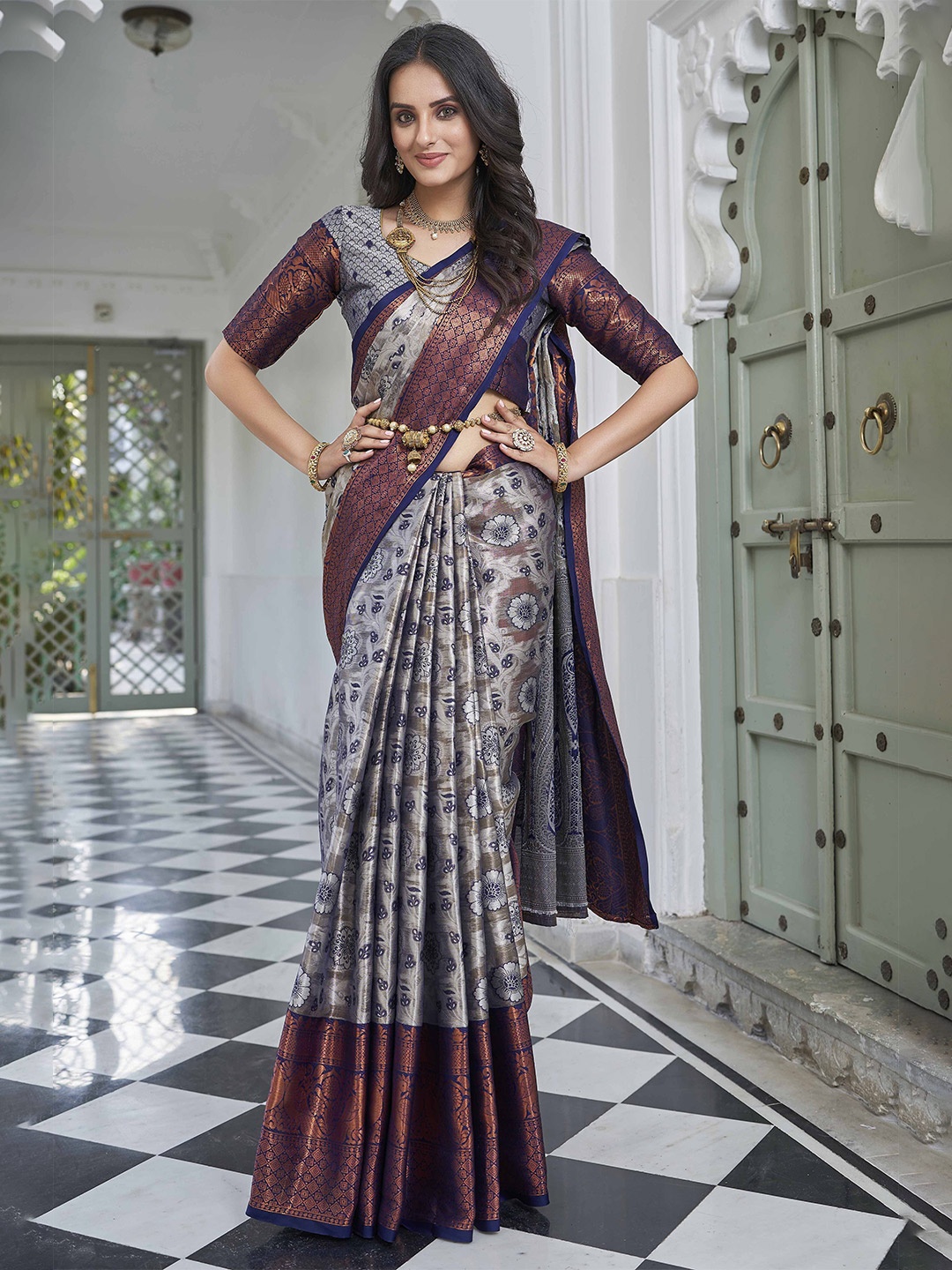 

Tankori Floral Zari Organza Kanjeevaram Saree, Grey