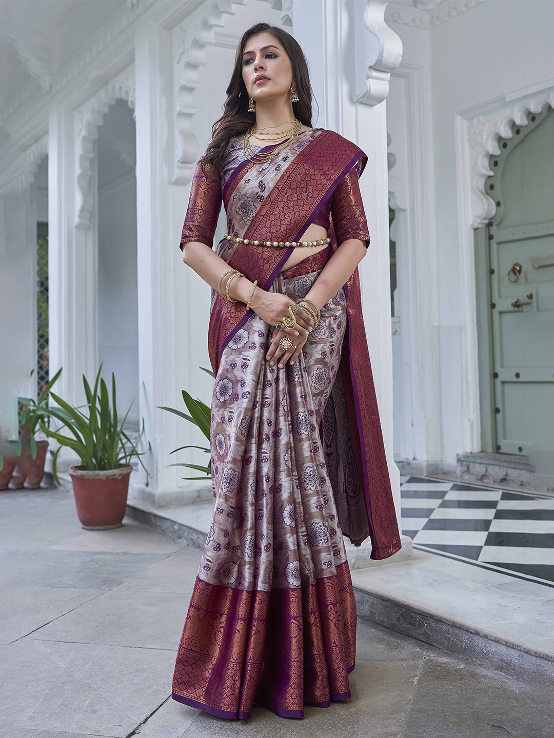 

Tankori Woven Design Zari Organza Kanjeevaram Saree, Purple