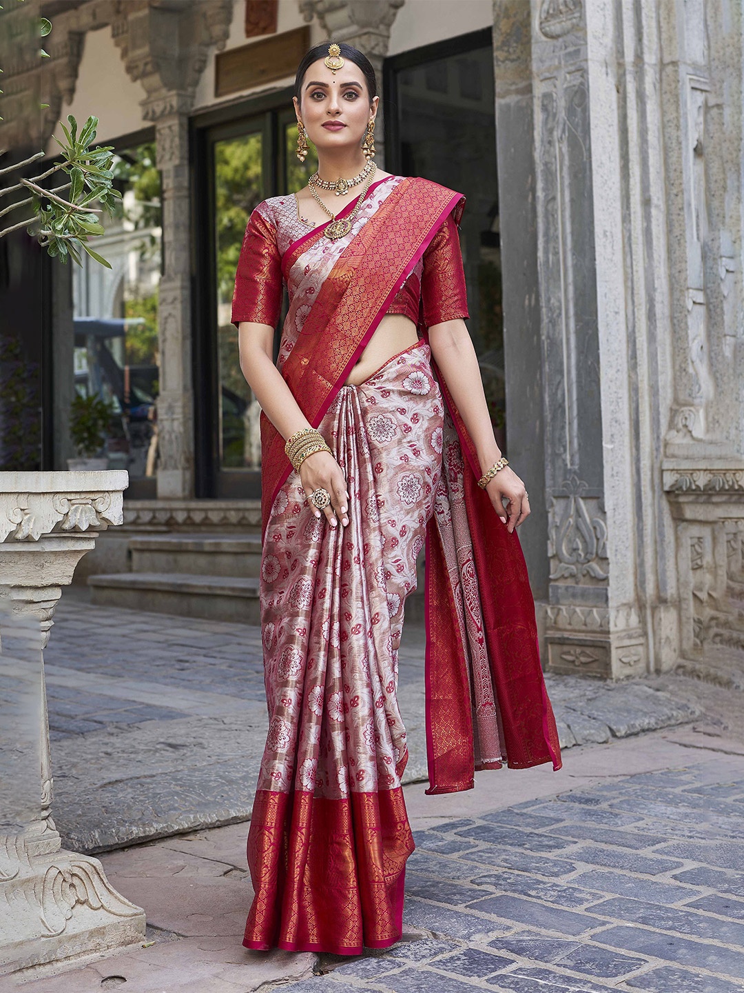 

Tankori Floral Zari Organza Kanjeevaram Saree, Pink
