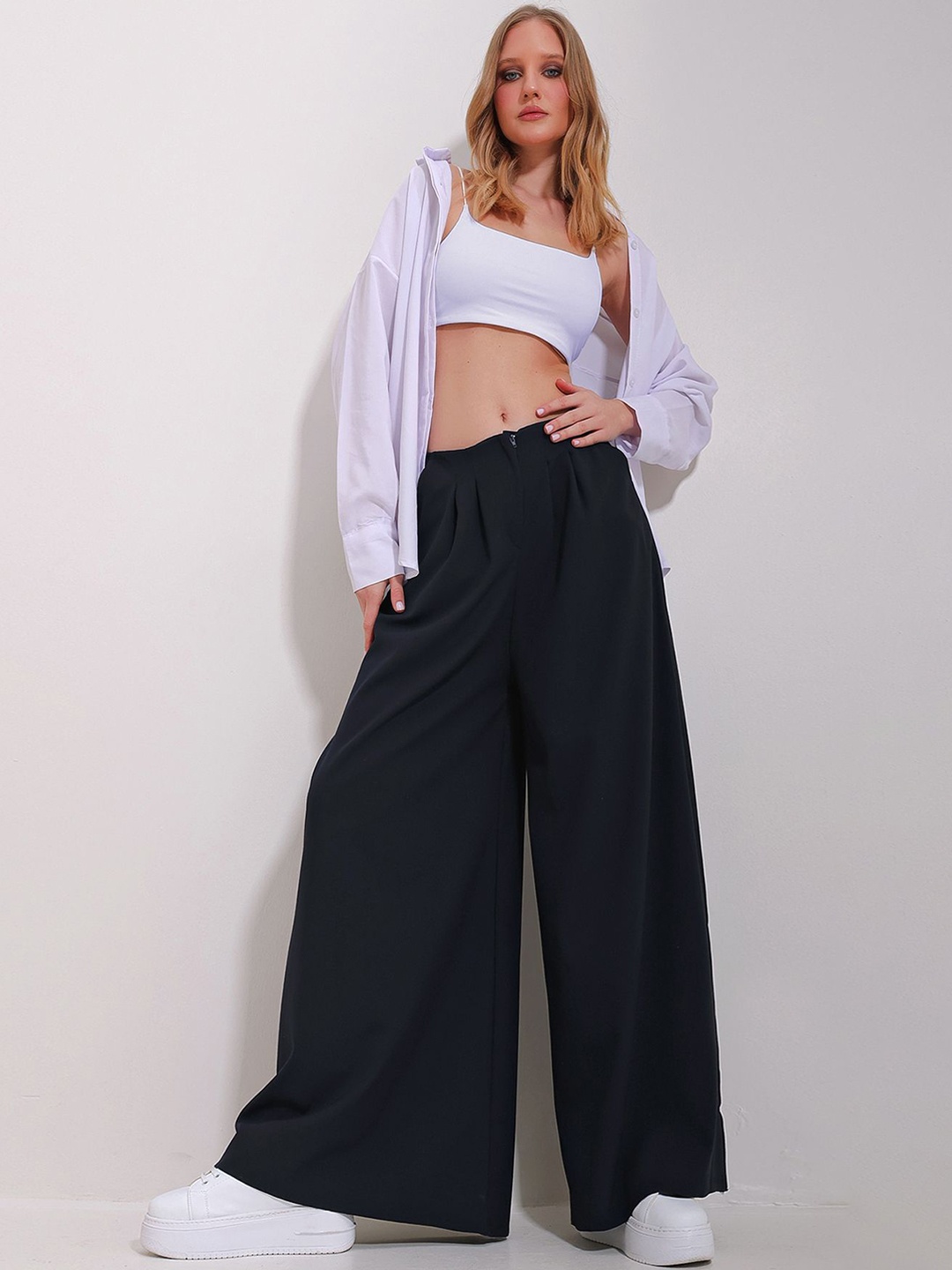 

Trend Alacati stili Women Parallel Trousers, Black
