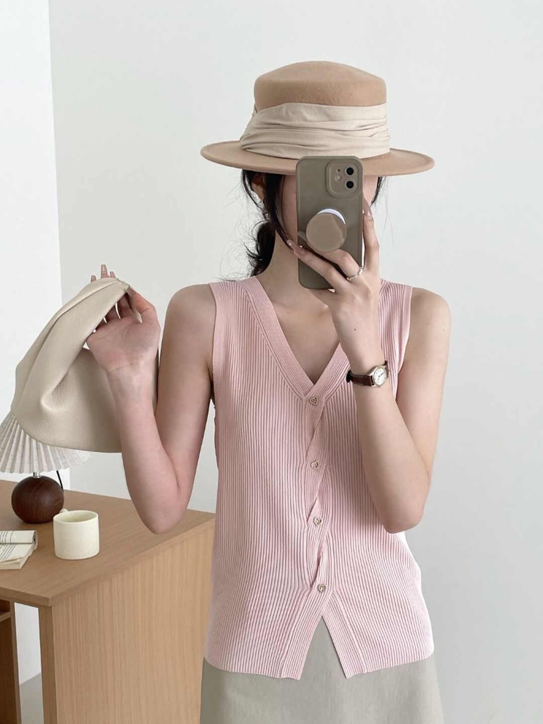 

StyleCast Self Design V-Neck Top, Pink