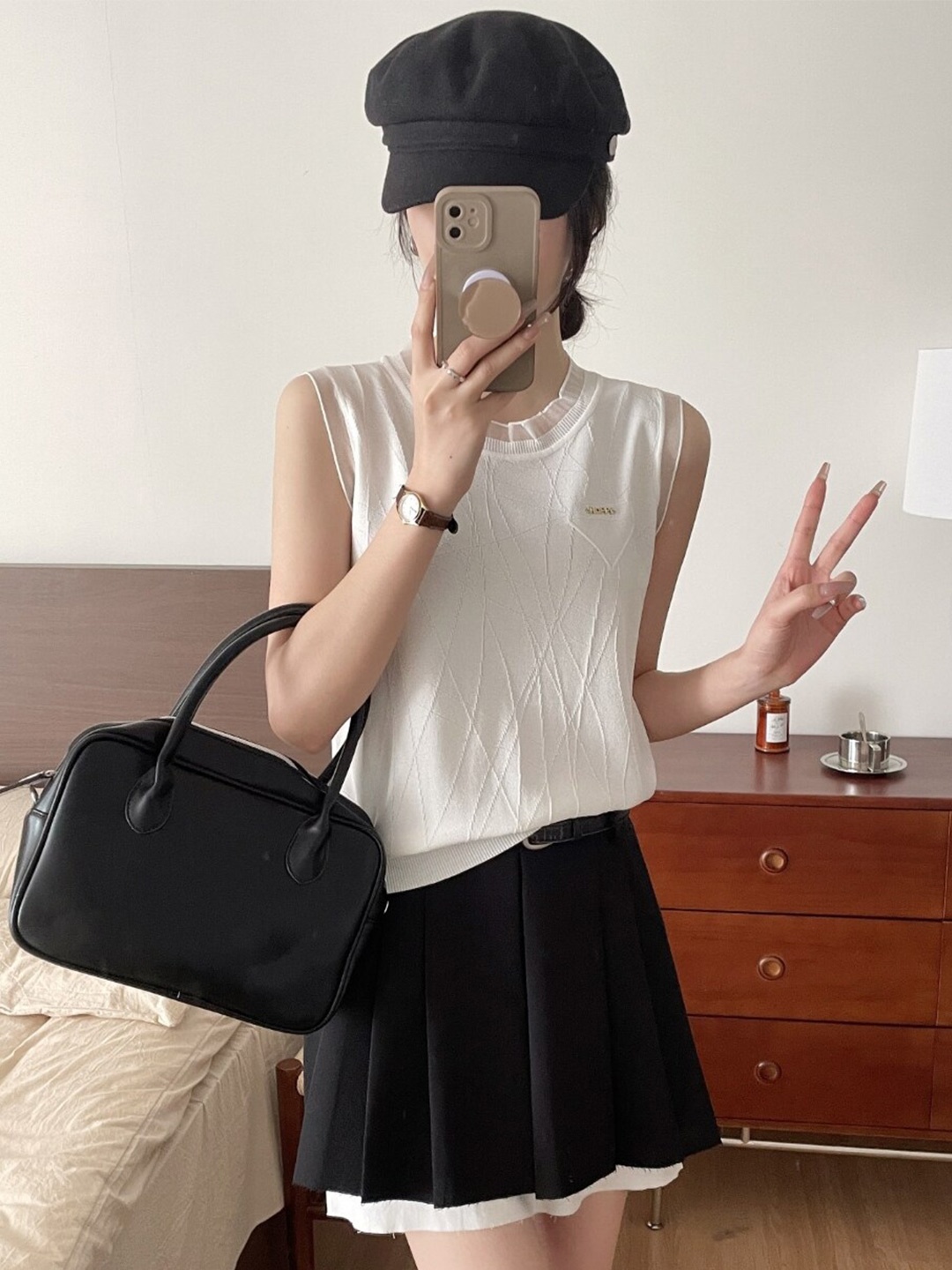 

StyleCast White Round Neck Top