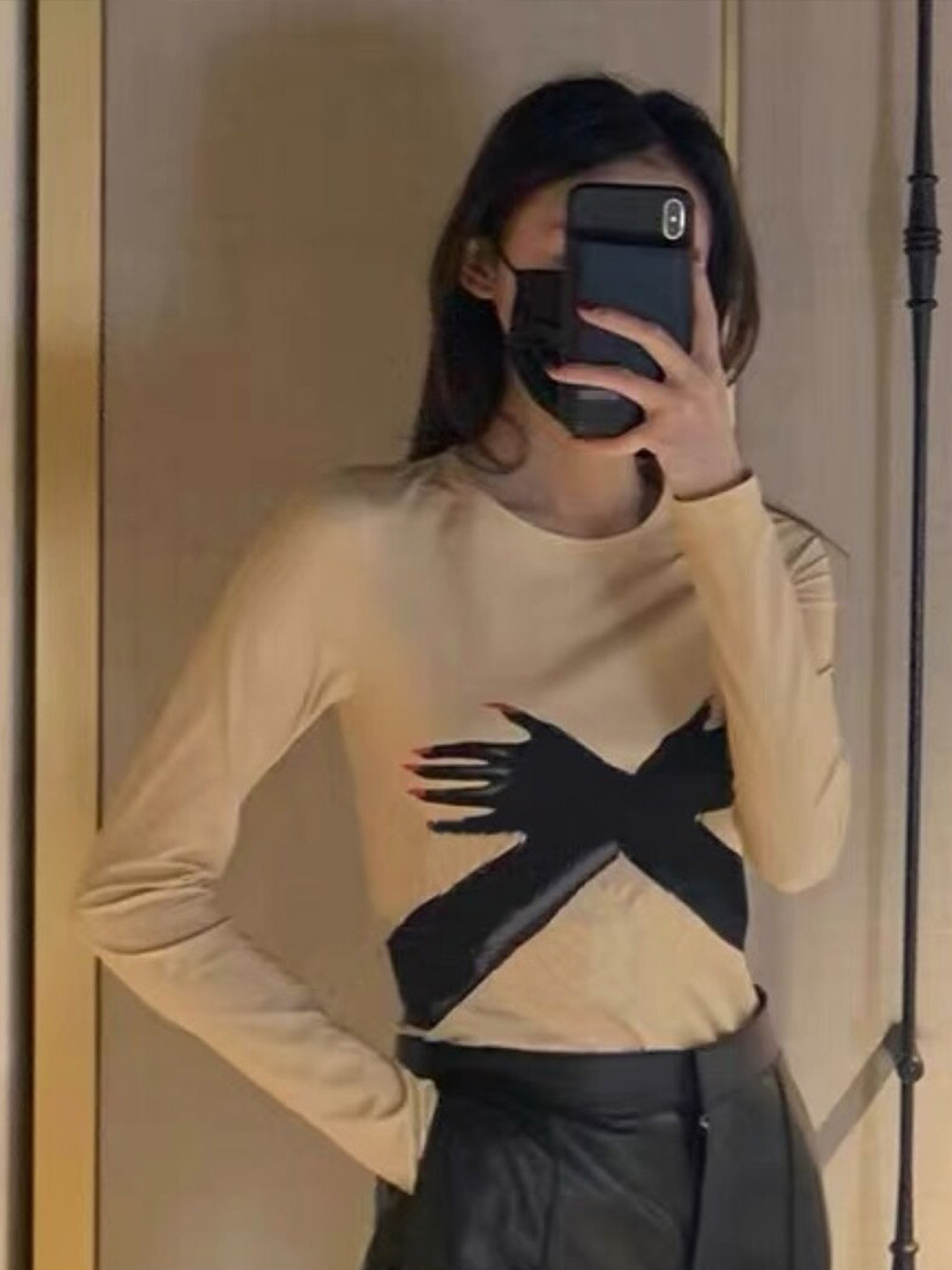 

StyleCast Beige Graphic Printed Top