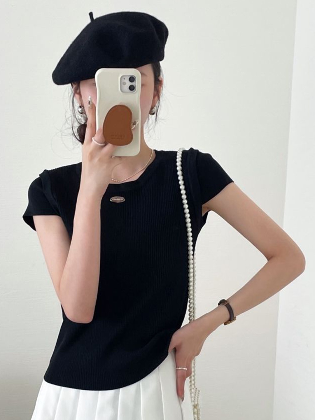 

StyleCast Black Round Neck Short Sleeves Top