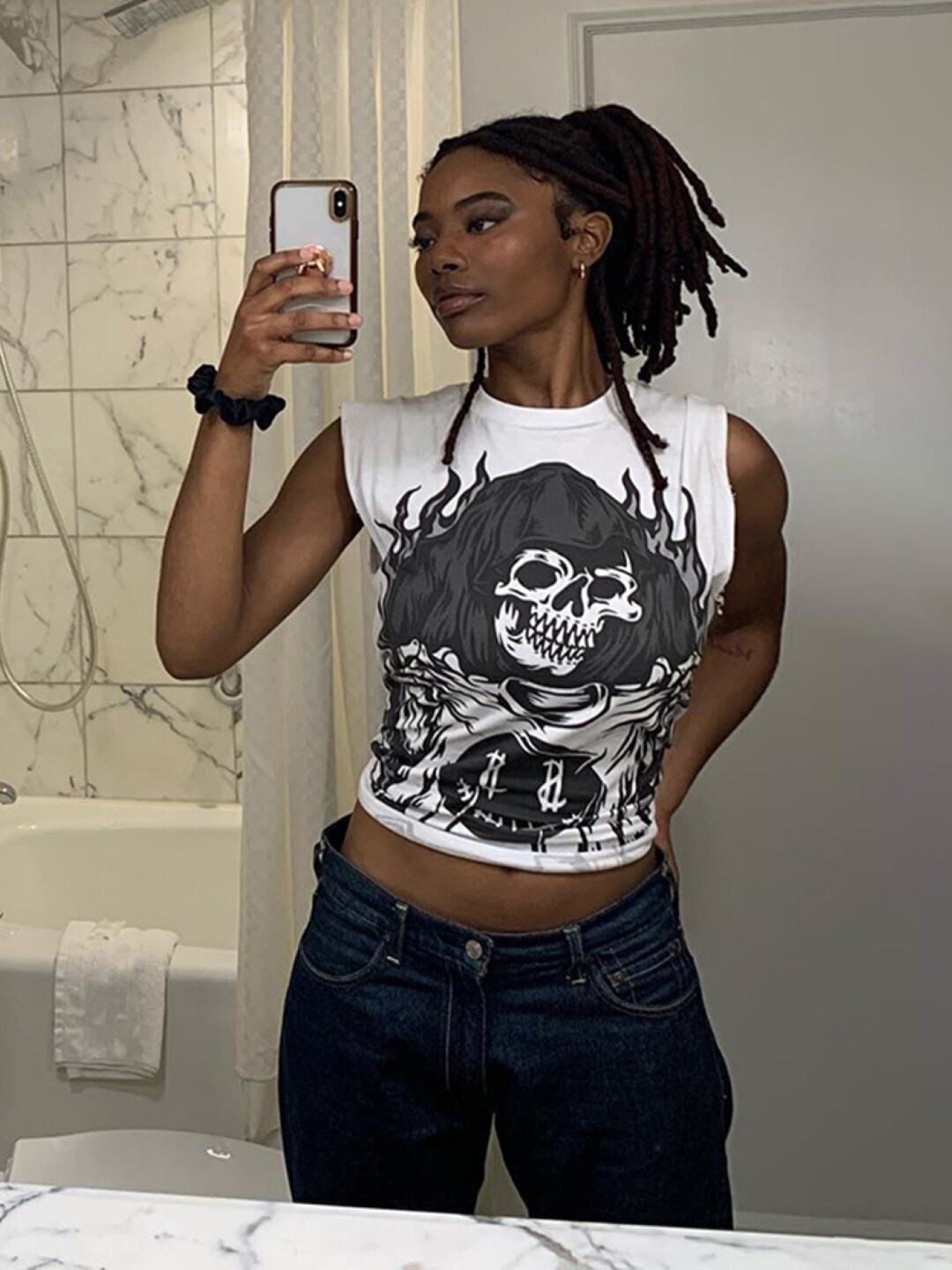 

StyleCast White Graphic Printed Crop Top