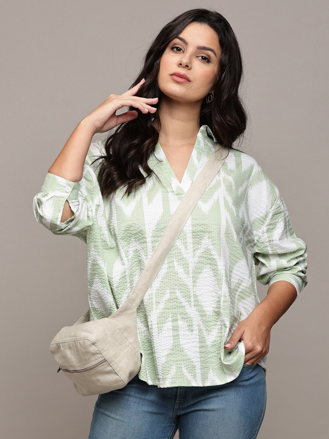 

The Roadster Lifestyle Co. Green Geometric Printed Shirt Collar Top