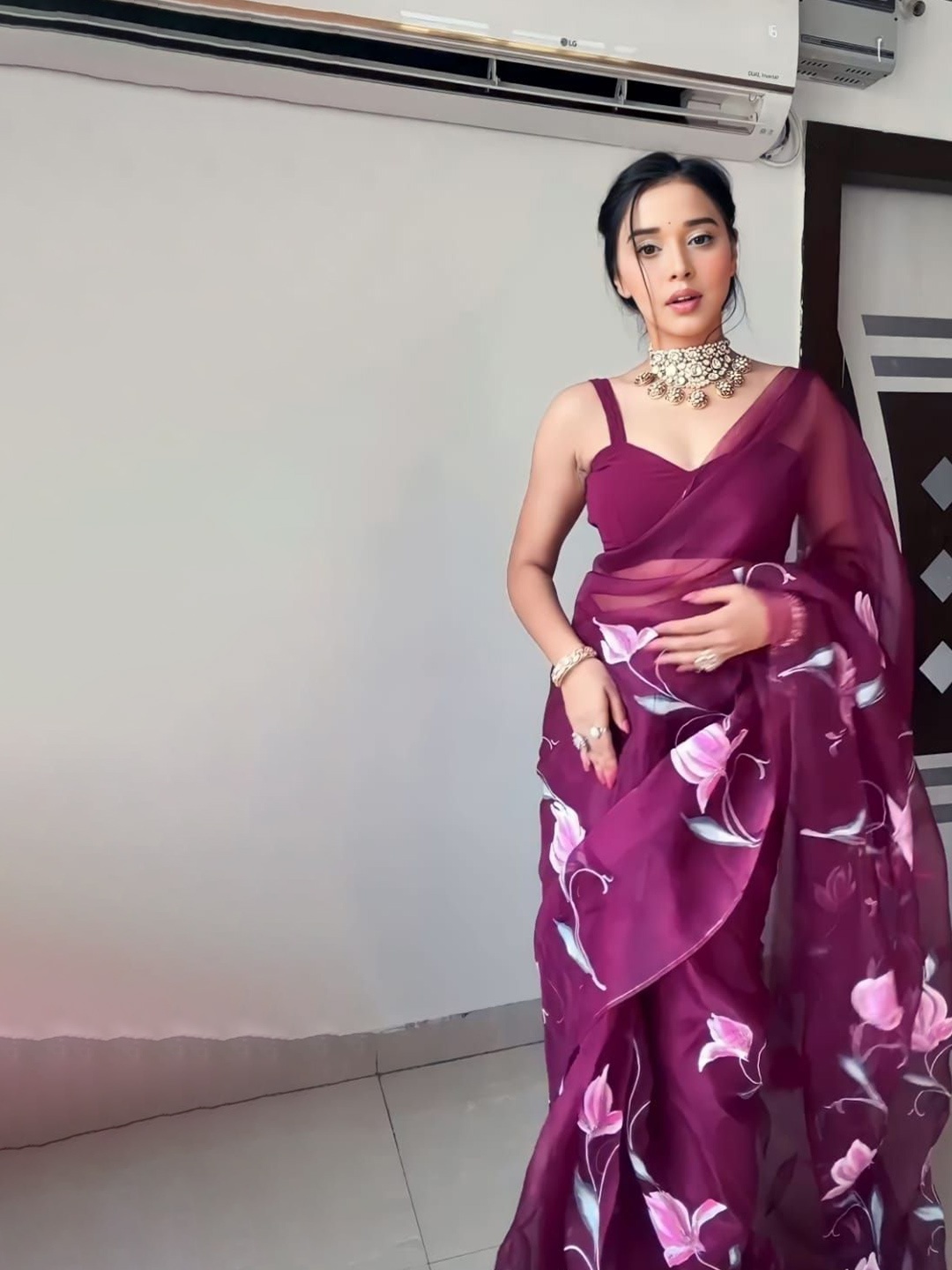 

DIVASTRI Floral Poly Georgette Ready to Wear Saree, Purple