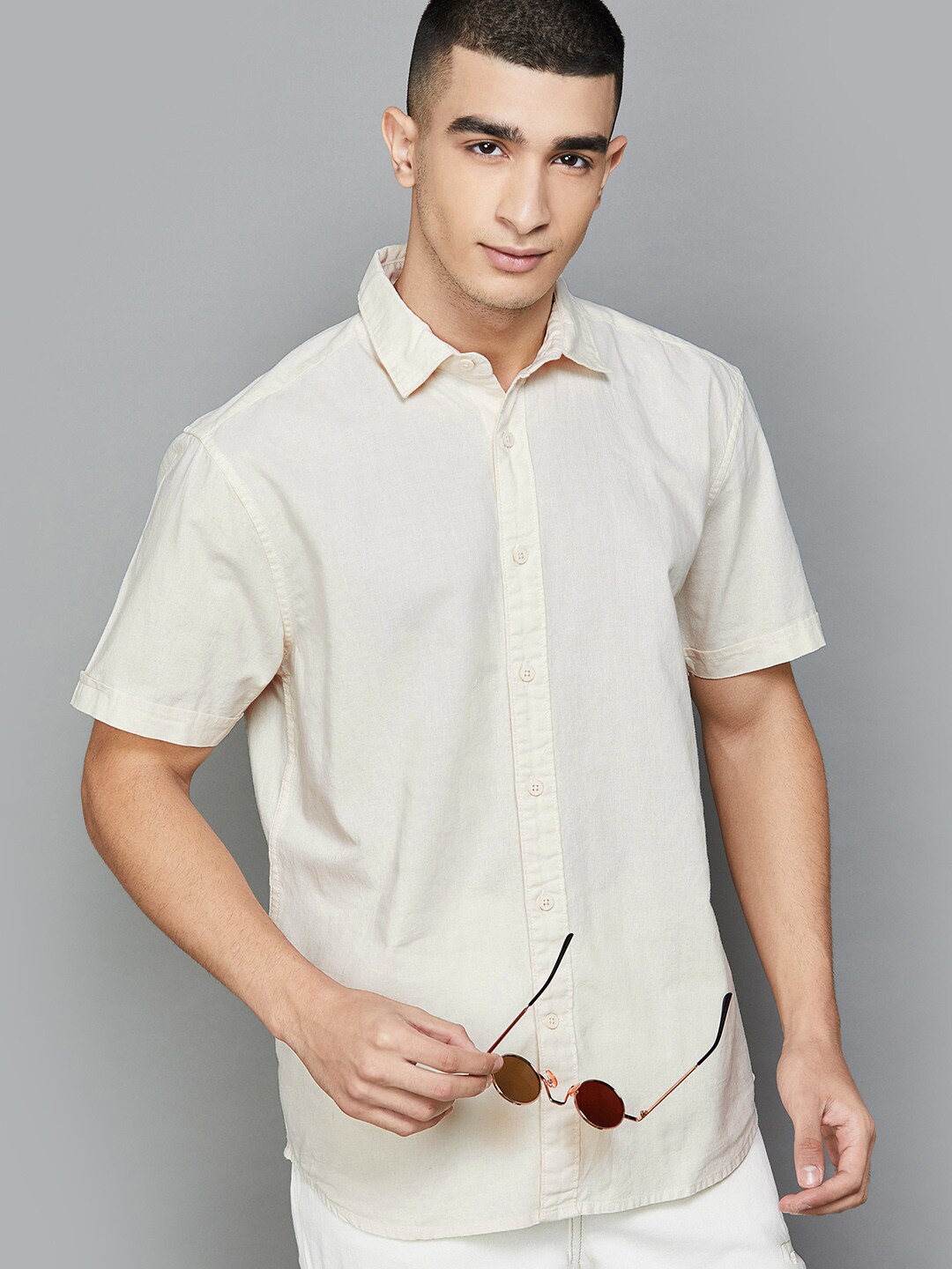 

Fame Forever by Lifestyle Slim Fit Spread Collar Cotton Linen Casual Shirt, Beige