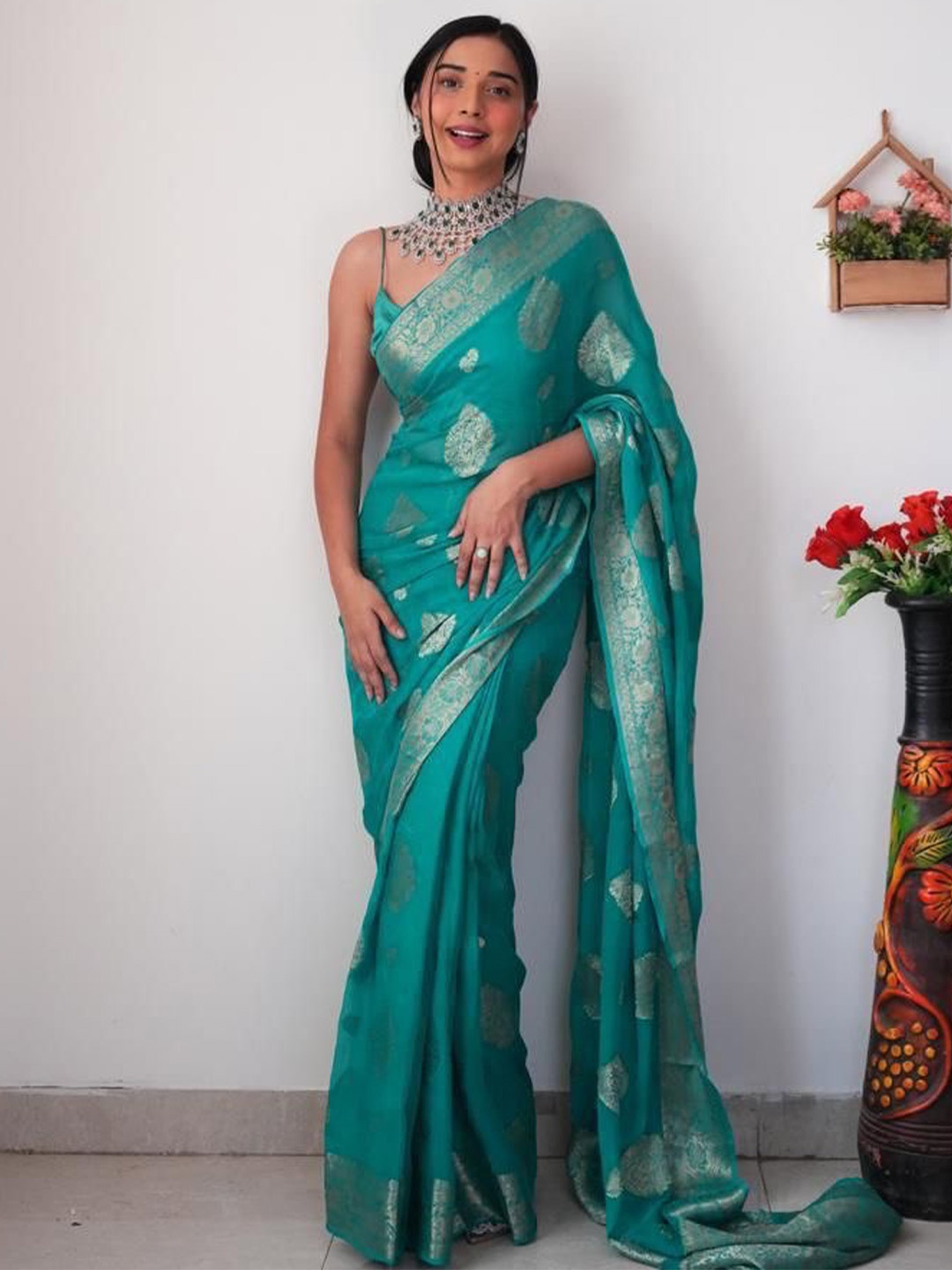 

DIVASTRI Woven Design Zari Pure Silk Kanjeevaram Saree, Teal