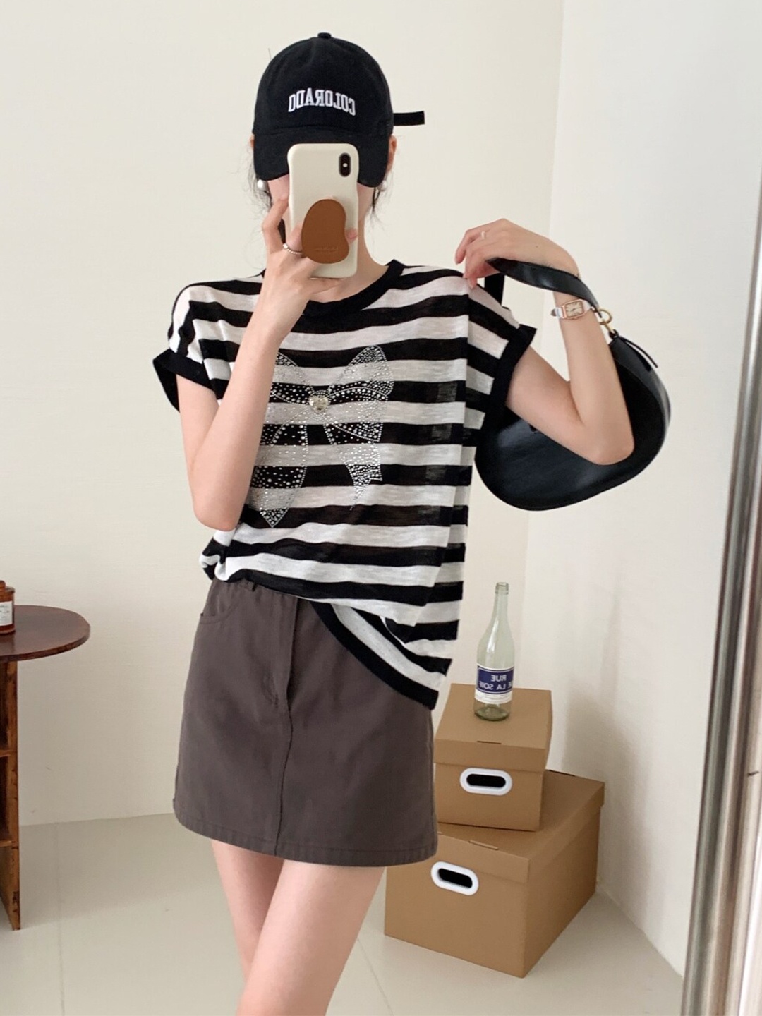 

StyleCast Black White Horizontal Striped Extended Sleeves Top