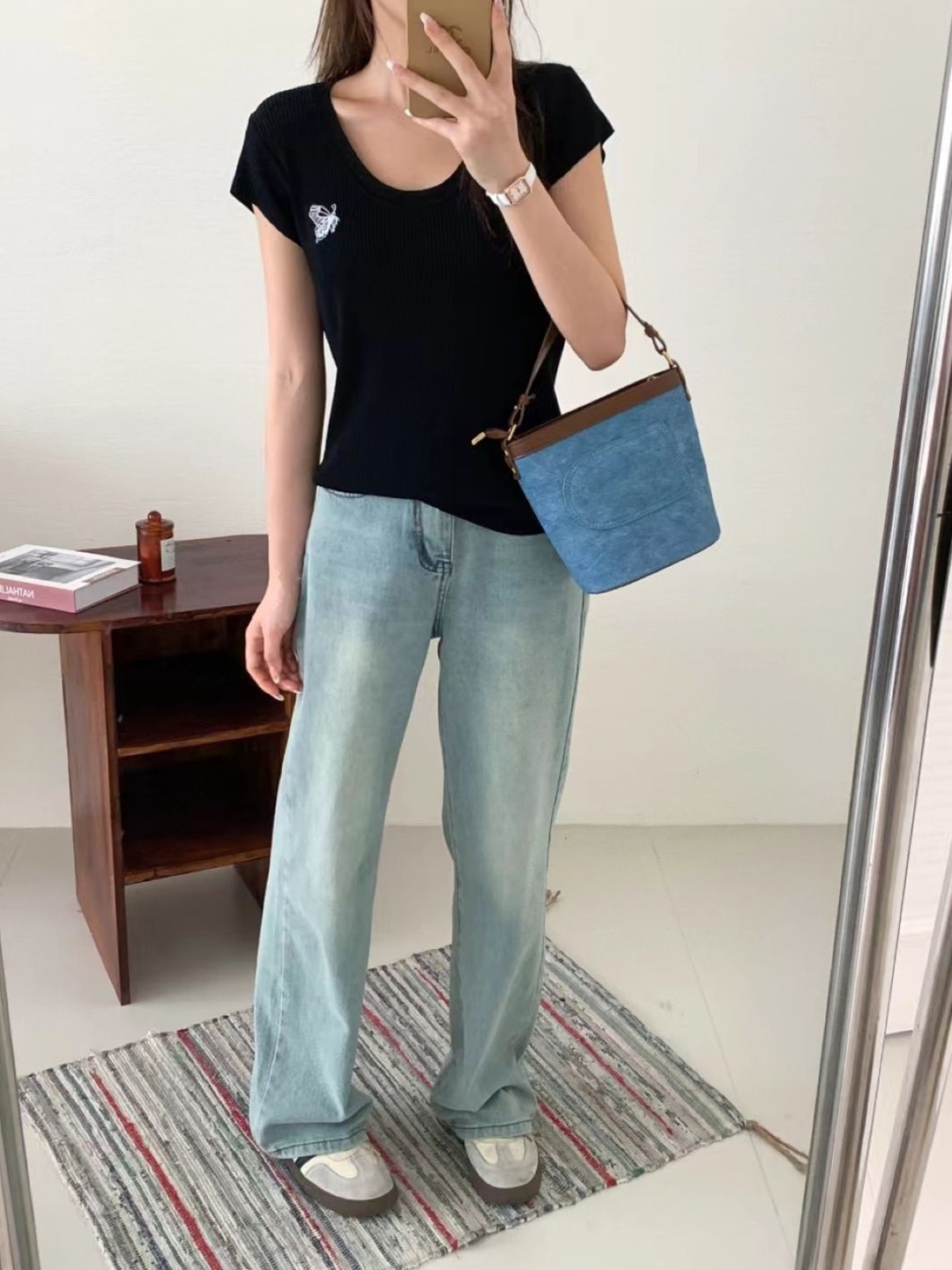 

StyleCast Black Extended Sleeves Regular Top
