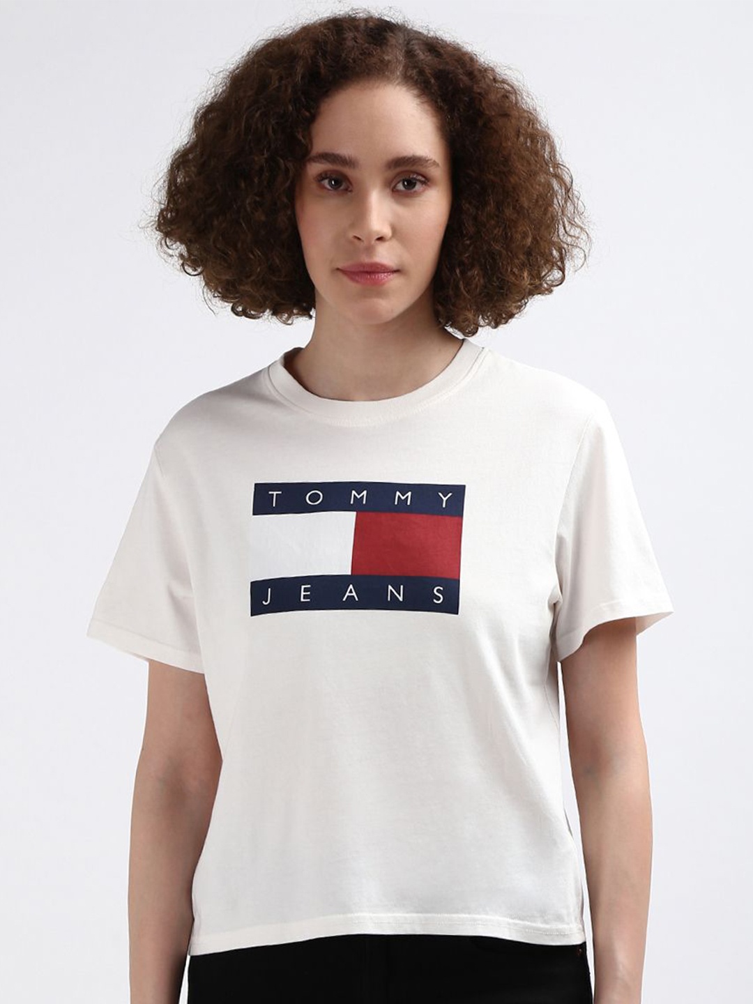 

Tommy Hilfiger Women Typography Printed T-shirt, Off white