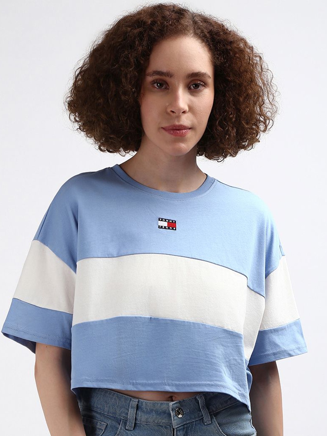 

Tommy Hilfiger Women Colourblock Cotton Oversized Crop T-shirt, Blue