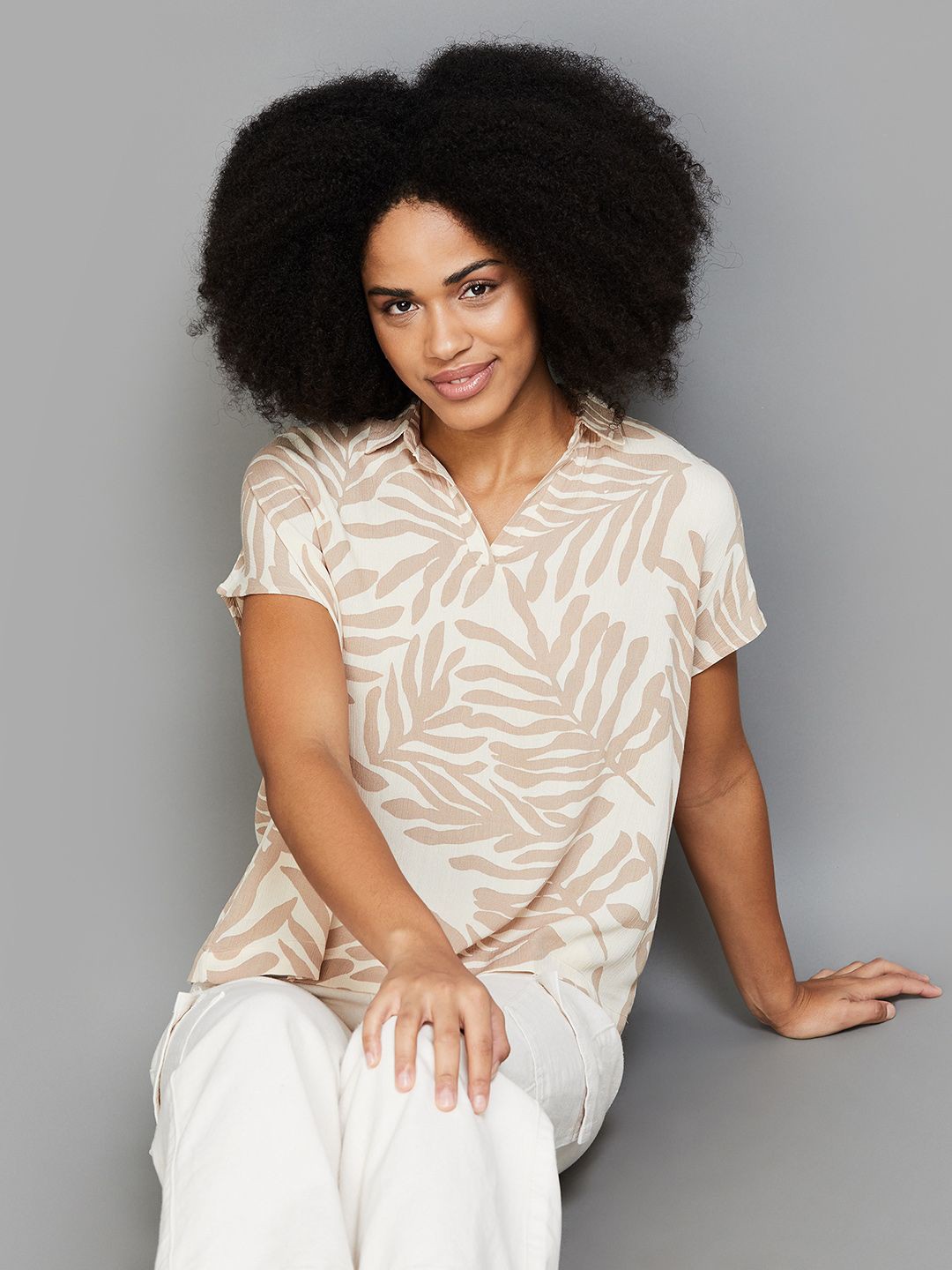 

Fame Forever by Lifestyle Print Shirt Style Top, Off white