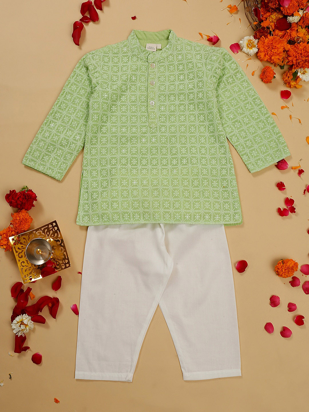 

SAKA DESIGNS Girls Floral Embroidered Regular Thread Work Kurta with Pyjamas, Green