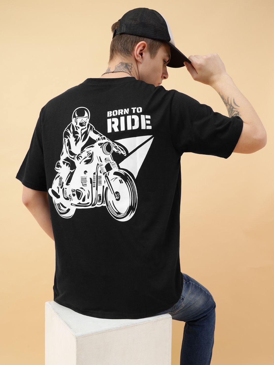 

Bukkl Graphic Printed Round Neck Short Sleeves Oversized Cotton T-shirt, Black
