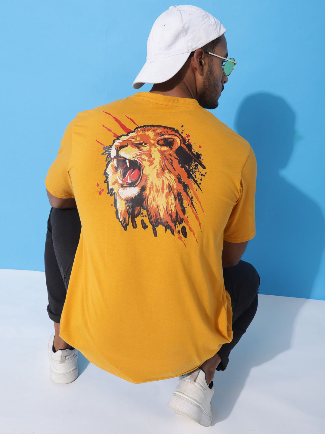 

Bukkl Men Graphic Printed Round Neck T-shirt, Mustard