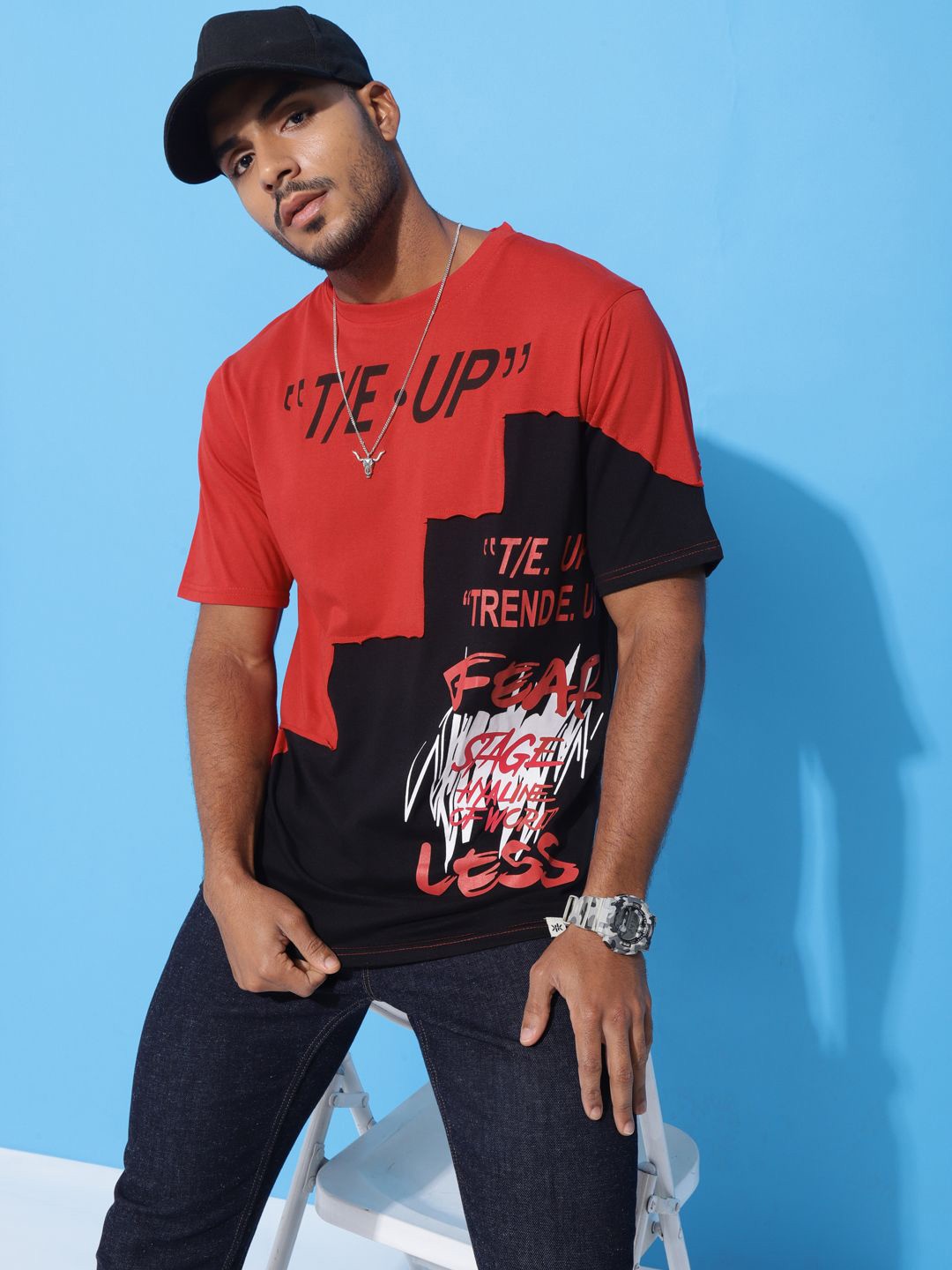 

Bukkl Colourblocked Round Neck Short Sleeves Oversized Cotton T-shirt, Red