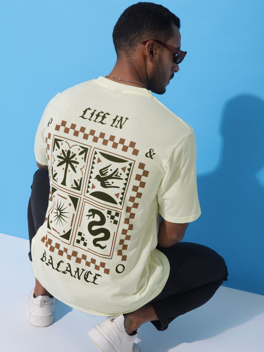 

Bukkl Men Graphic Printed Round Neck T-shirt, Beige