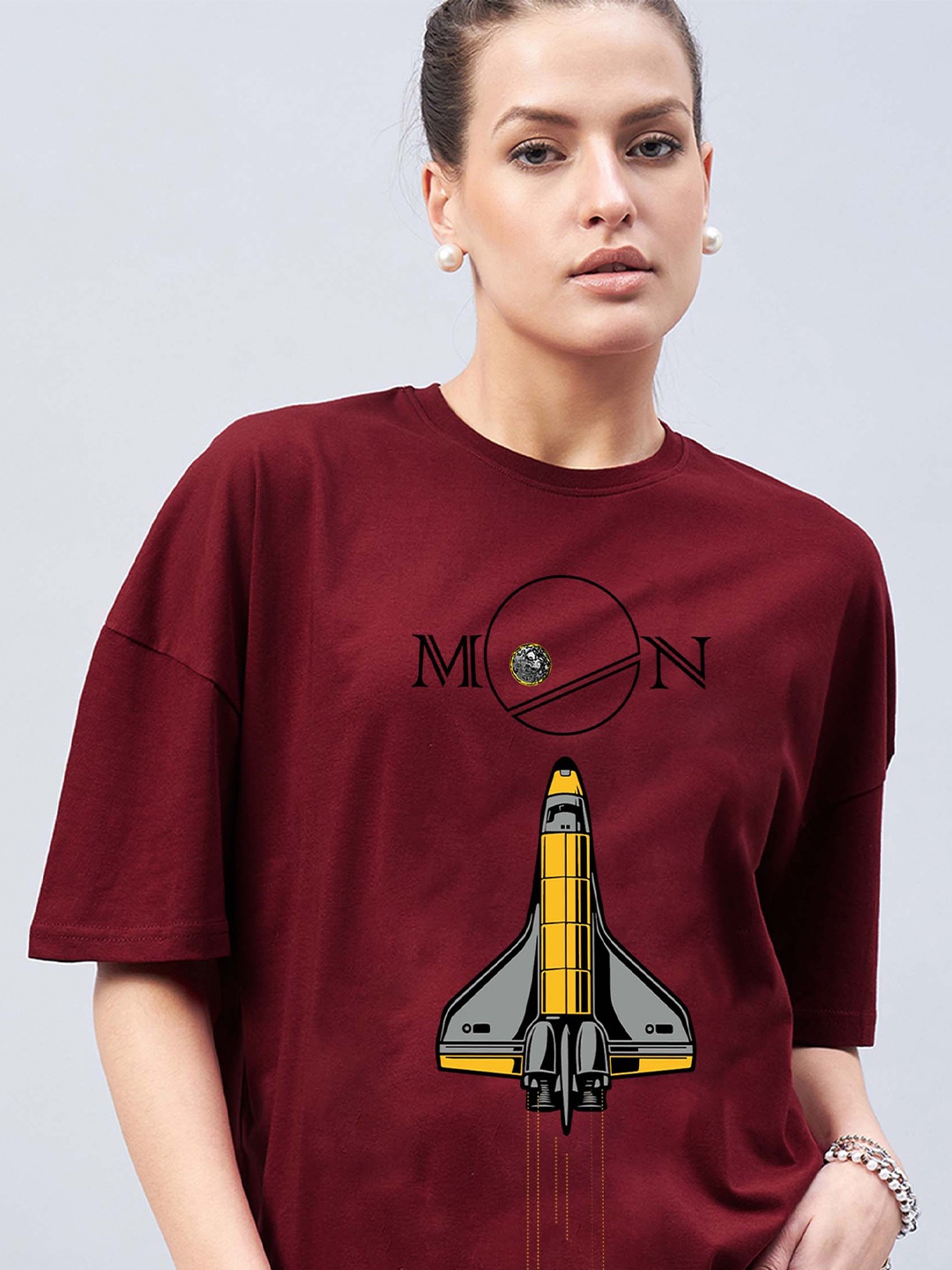 

GESPO Graphic Printed Round Neck Oversized T-shirt, Maroon