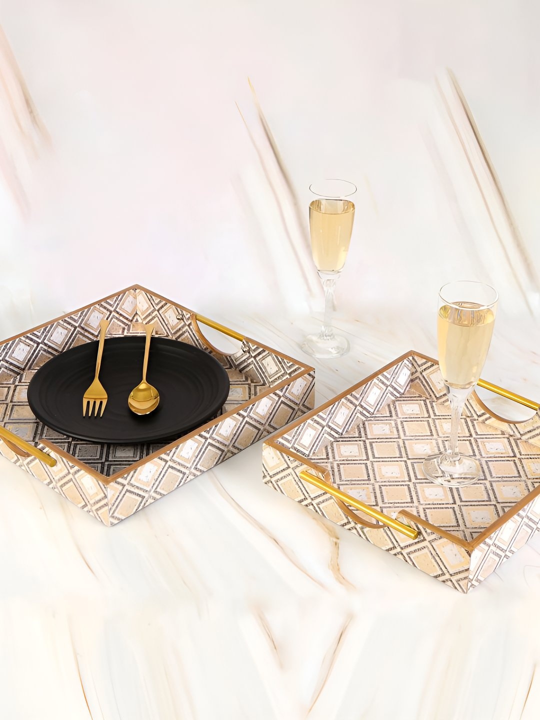 

THE HOME CO. 2 Pcs Grey Diamond Wood Serving Trays