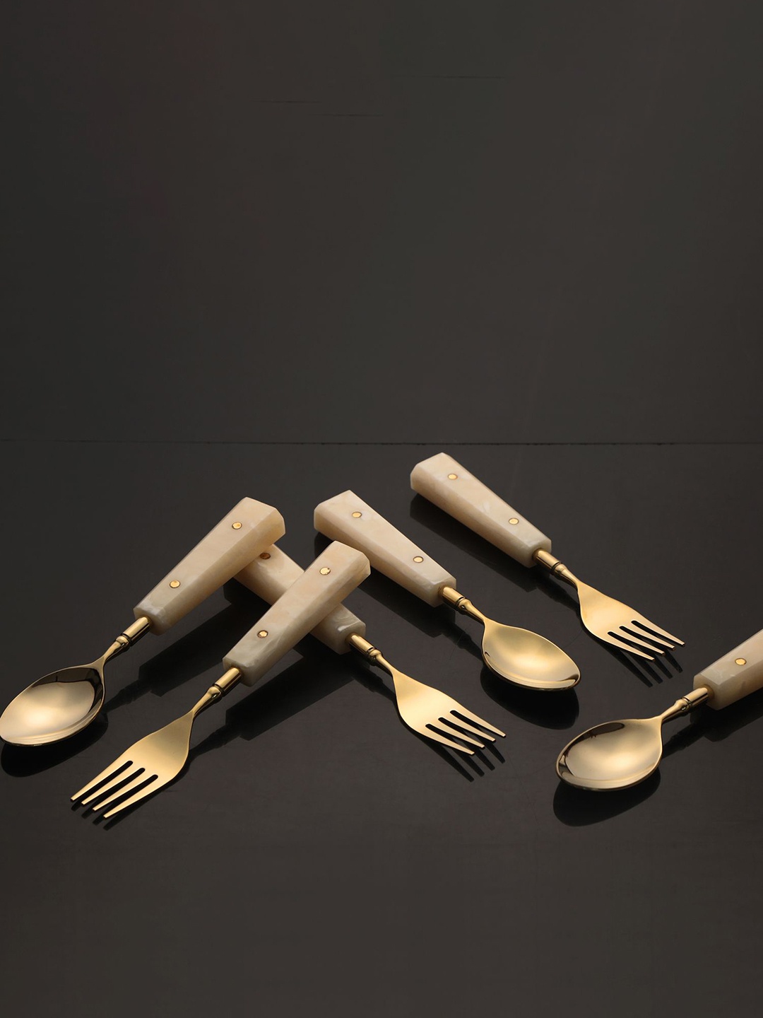 

THE HOME CO. Gold-toned 12 Pieces Stainless Steel Cutlery Set