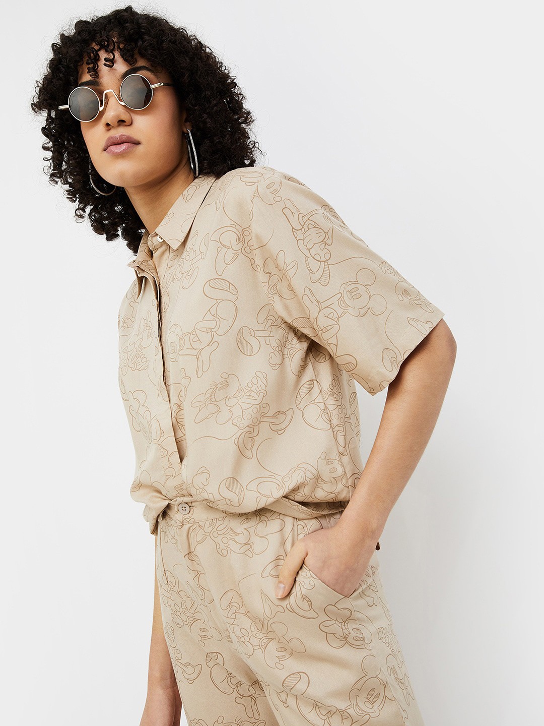 

Ginger by Lifestyle Mickey Mouse Printed Casual Shirt, Brown