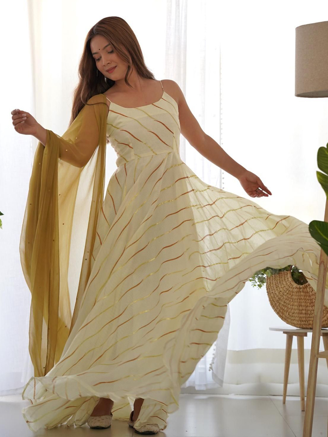

Rangpur Striped Anarkali Kurta with Dupatta, Cream