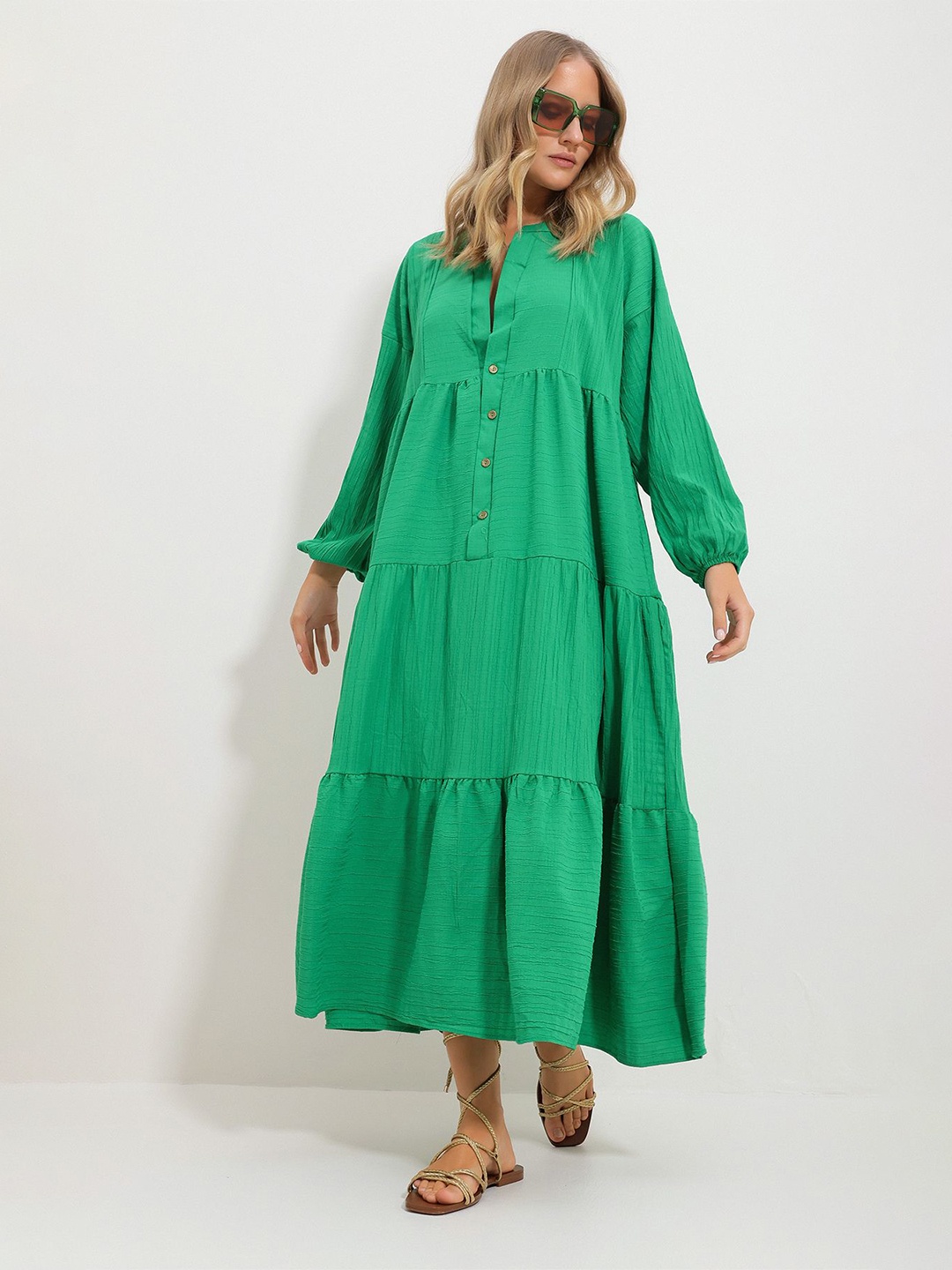

Trend Alacati stili Cuffed Sleeves Gathered Tiered Cotton Maxi Dress, Green